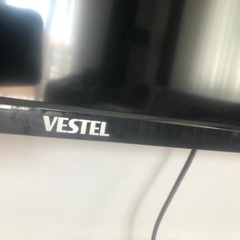 Vestel TV Üretim Hatası Ve Serviste Darbelenme Mağduriyeti!