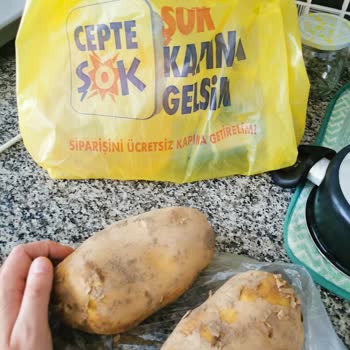 Şok Marketler 1 Kg Patatesi İki Tane Yollamışlar