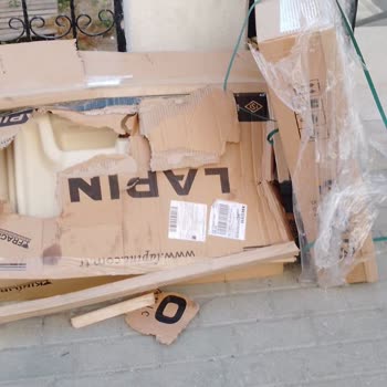 Aras Kargo Teslimat Ağır Diyerek Eve Çıkarılmaması