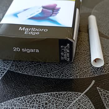 Marlboro Edge İçi Boş Sigara