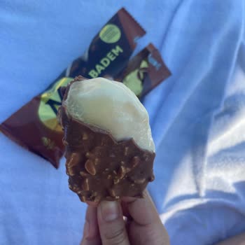 Magnum'da Buz Dondurma Olmuş