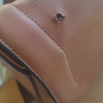 Nine West Çanta Vidası Çıktı