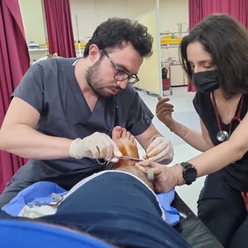 Notion Kesre Beach Hotel Fayansları Ayağımı Kesti