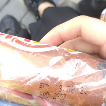 BİM Arkadaşımla Aldığımız Soğuk Sandviçler Küflü Çıktı