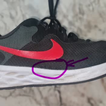 Nike Firmanın Ürünün Arkasında Durmaması