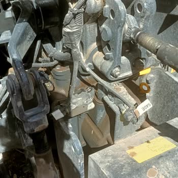 Erkunt Traktör Yağ Kaçakları Olması