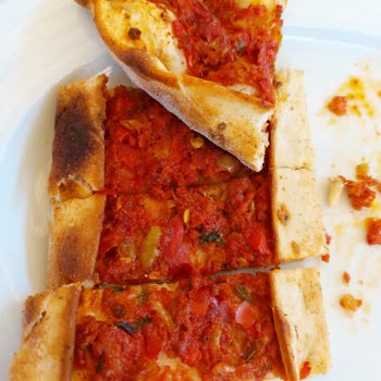 Muğla Rüya Park AVM Chef Biber'de Pidenin Eser Miktarda Kıymalı Olması