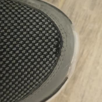 Skechers Markasına Güvenerek Aldım 10 Kez Giyemedim.