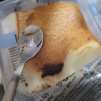 BİM Tatlının İçinde Yabancı Cisim