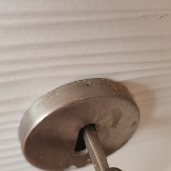 Burcu Temizlik (Aydın)  Hem Güzel Temizlemedi Hem De 3000 TL Para Aldı