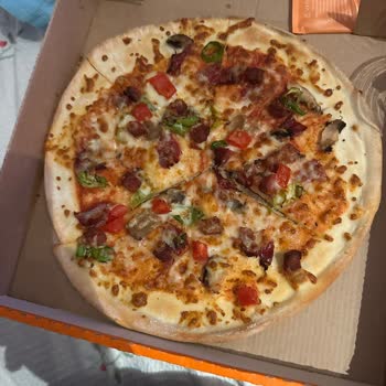 Little Caesars Pizza Görünümlü Boş Hamur Geldi
