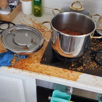 Emsan Düdüklü Tencere Patladı