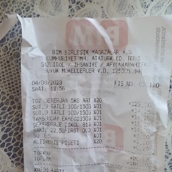 BİM Yırtılmış Deterjan Ambalajını Koli Bandıyla Bantlayıp Sattı