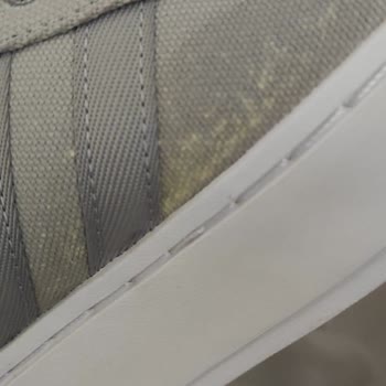 Adidas Ayakkabı Üzerinde Sararma Ve İnceleme Haber Yok