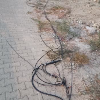 Türk Telekom İnternet Hatlarının İtfaiye Araçları Tarafından Koparılması