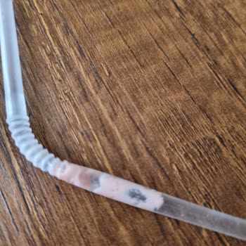 Torku Süt Tarihi Geçmemesine Rağmen Bozuk Ve Pütürcükler Var