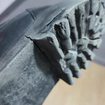 Stradivarius Makosen Ayakkabı Yırtıldı,