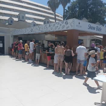 Grand Blue Sky Hotel Kuşadası Grand Blue Sky Otel Deki Sıkıcı Tatilimiz.