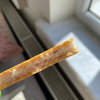 Migros Kepekli Grissini İçerisinden Çıkan Siyah Parça