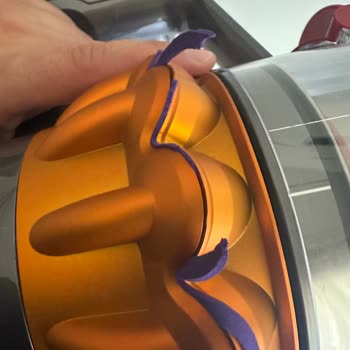 Sıfır Ve Kusurlu Ürün Satıyor Dyson V15 Talebe Dönmüyor