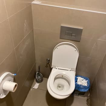 Kadıköy Simit Sarayı Saygısızlığı Ve Vc Kirliliği