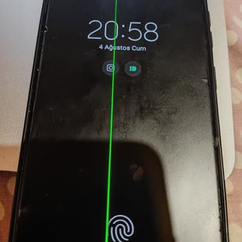Samsung S20 Plus Ekranda Yeşil Çizgi