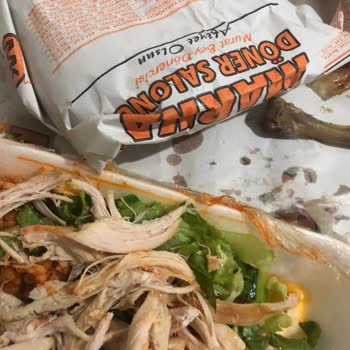 Marka Döner Yemek İçinde Böcek