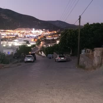 ADM Elektrik Dağıtım Sokaktaki Lambaların Arızası Hala Giderilmedi