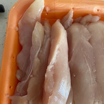 Erpiliç Tavuğun İçinden Kıl Çıkması