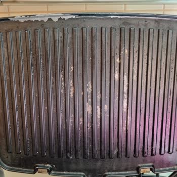 Tefal Pişmanlıktır. Tost Makinemiz Kullanılamaz Halde.