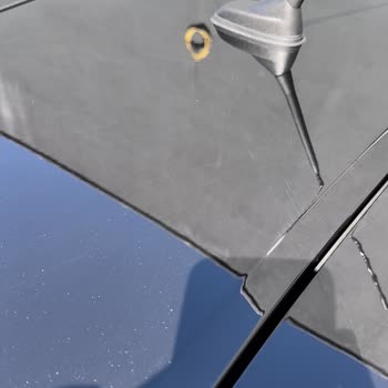 Beyaz Filo Çizik Dolu Sıfır Aracı Teslim Etmeye Çalıştılar