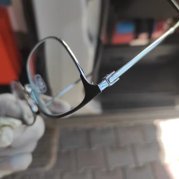 Atasun Optik Farklı Gözlük Gönderdiler