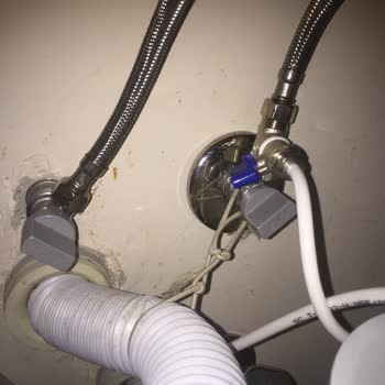 Aura Cebilon Servis Parçayı Kırdı