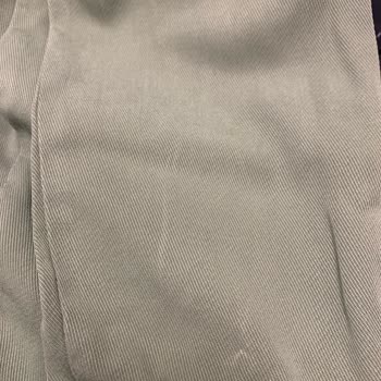 Sitare Giyim Tuniklerin Renkleri Soluyor Ve Mağaza Müdürü İlgisiz