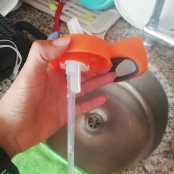 Tommee Tippee Bardak Kokusu Ve Pipetle Çekerken Değişik Ses Gelmesi