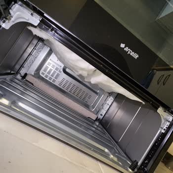 Arçelik Fırın İç Yalıtımının Sarkık Ve Boşta Olması!