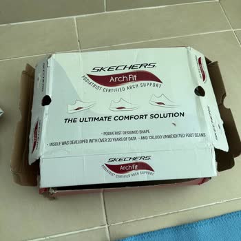 Skechers Markası Benden Değişimini Kabul Etmeyip Başka Kutu İle İade Edildi