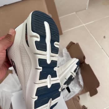 Skechers Markası Benden Değişimini Kabul Etmeyip Başka Kutu İle İade Edildi