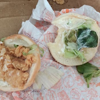 Popeyes Bozuk Malzeme Çürük Kokuları