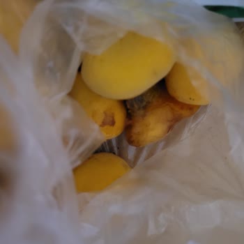 Migros Hemen Pahalı Ama Çürük Ezik Gelen Meyveler