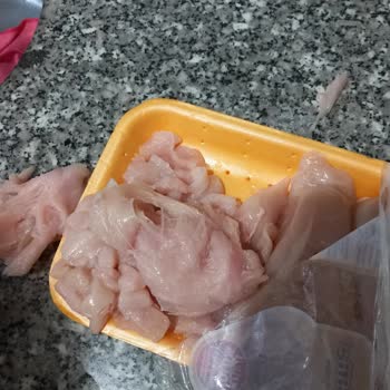 Hakmar Gıda Erpiliç Tavuklarından Aldığım Göğüs Tarihi Geçmiş Ve Bozulmuş