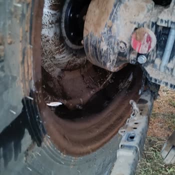 Hattat Traktör Servis Gelmiyor, Muhatap Olacağım Kimse De Yok