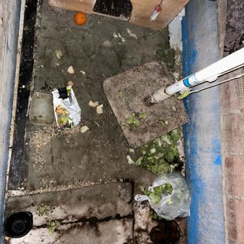 Doğata Tavşan Kafesi Değil Sanki Çöp Yuvası Yazıklar Olsun!