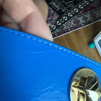 Manc Çantalarının Arkasında Durmuyor