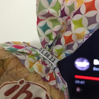 Özkuruşlar Yakacık Şube Küflü Stokları Gönderiyor