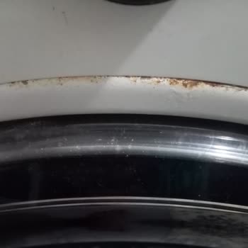 Samsung Çamaşır Makinesi Ön Yüzündeki Paslanma Sorunu