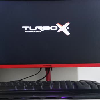 Atom Bilişim Turbox Marka Bilgisayar Logoda Kalma