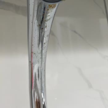 Kare Su Batarya Muslukta Hep Paslanma Var