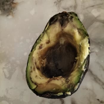 Nur Gross Süpermarket Bilerek Bozuk Çürümüş Ürünü Satmaları