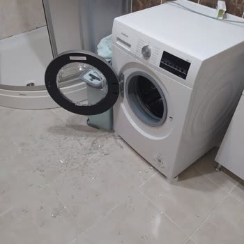 Siemens Çamaşır Makinesi Kapak Camı Kendiliğinden Patladı